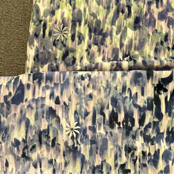 Athleta workout Set Ultimate muscle tank top & shorts, size M, purple and blue - Picture 14 of 15